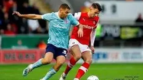 易建联荣膺CBA常规赛得分榜魁首，再创新纪录成历史篮板王